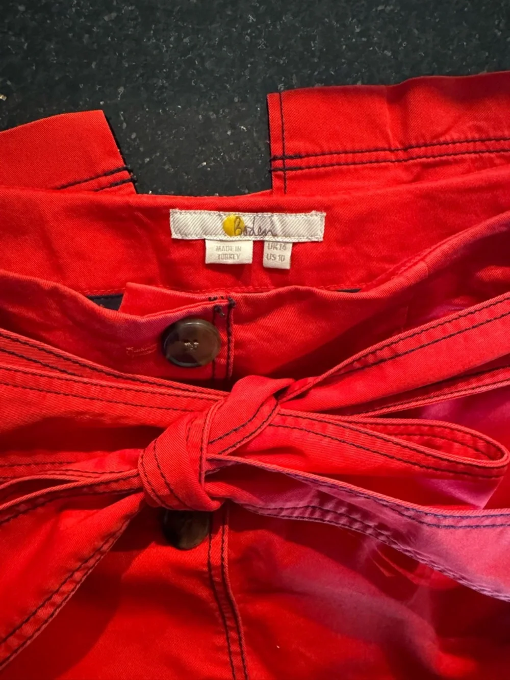 Boden Red Button-Front Cotton Midi Skirt with Self-Tie Waist. Size 10 - Picture 4 of 10